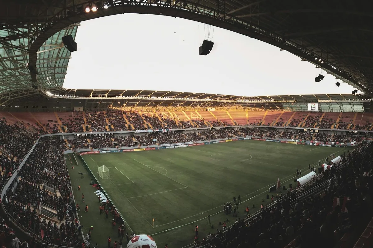 Stadium Of Light Acoustics Atmosphere