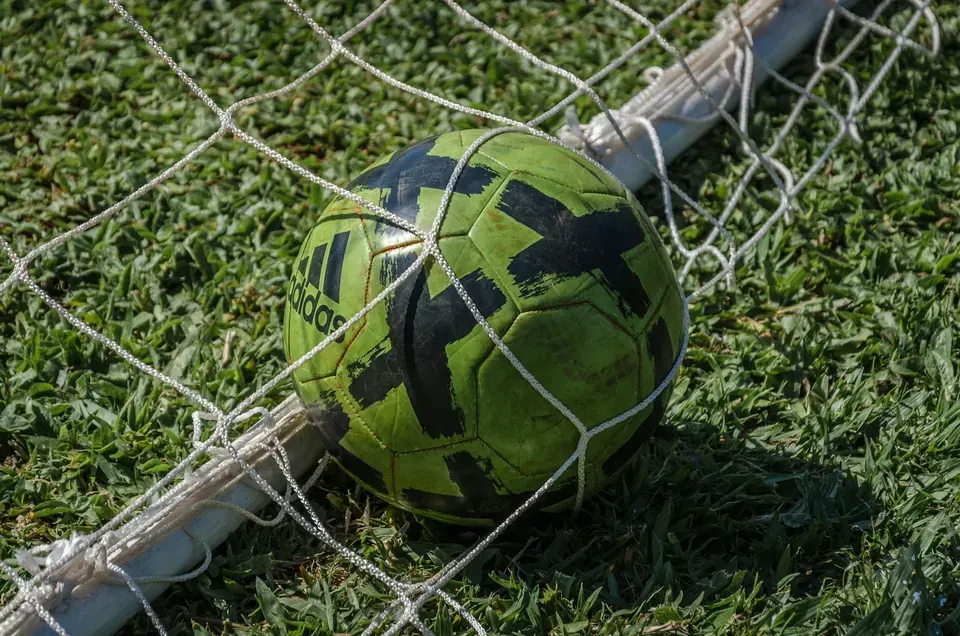 Sunderland AFC and the Media: A History of Press Relations and Coverage